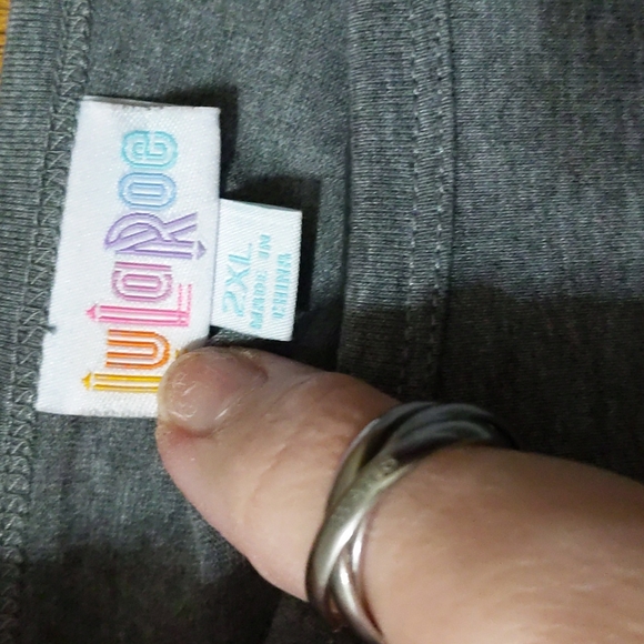 Lula Roe - Picture 3 of 3